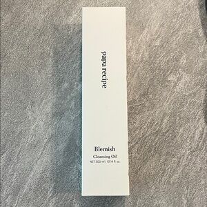 Blemish Cleansing Oil - White